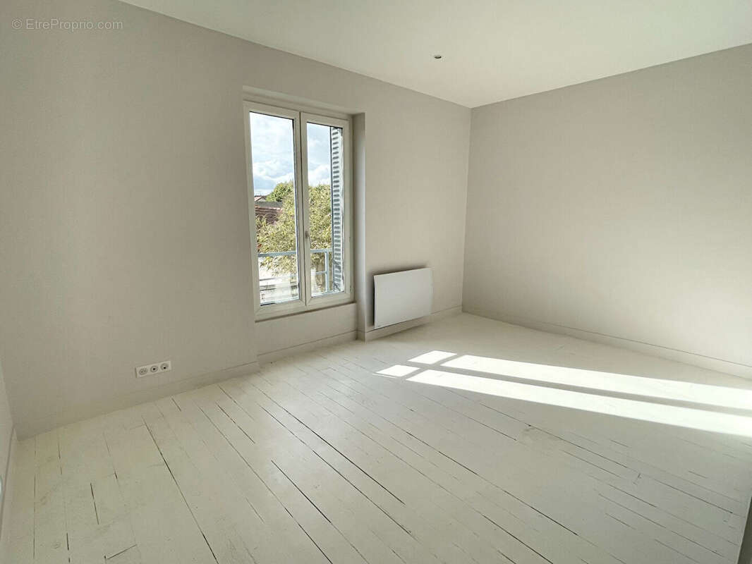 Appartement à HOUILLES