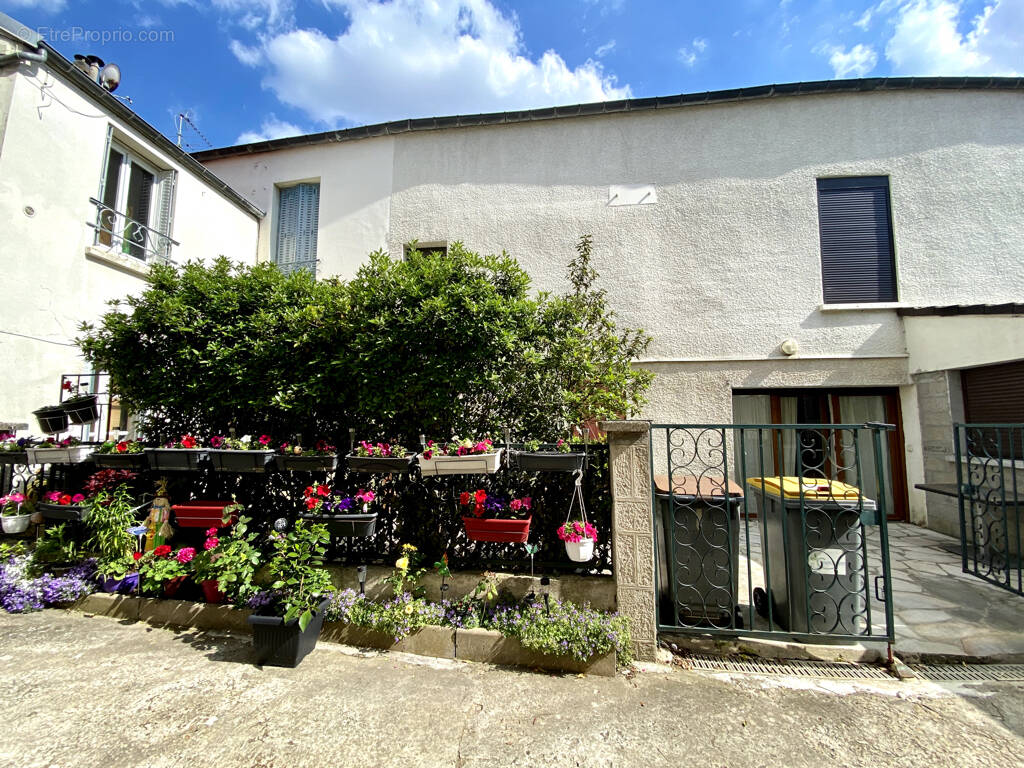 Appartement à HOUILLES