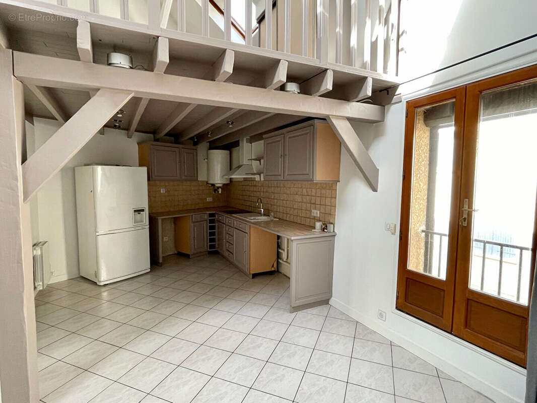 Appartement à HOUILLES