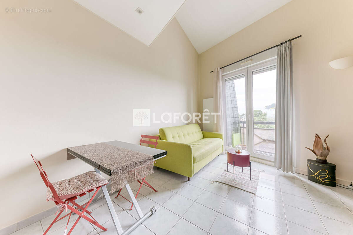 Appartement à PONTAULT-COMBAULT