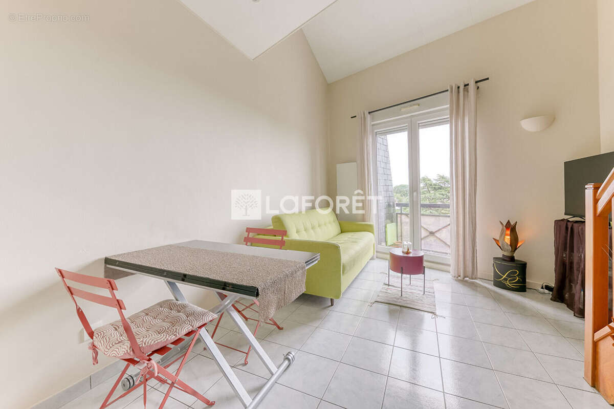 Appartement à PONTAULT-COMBAULT