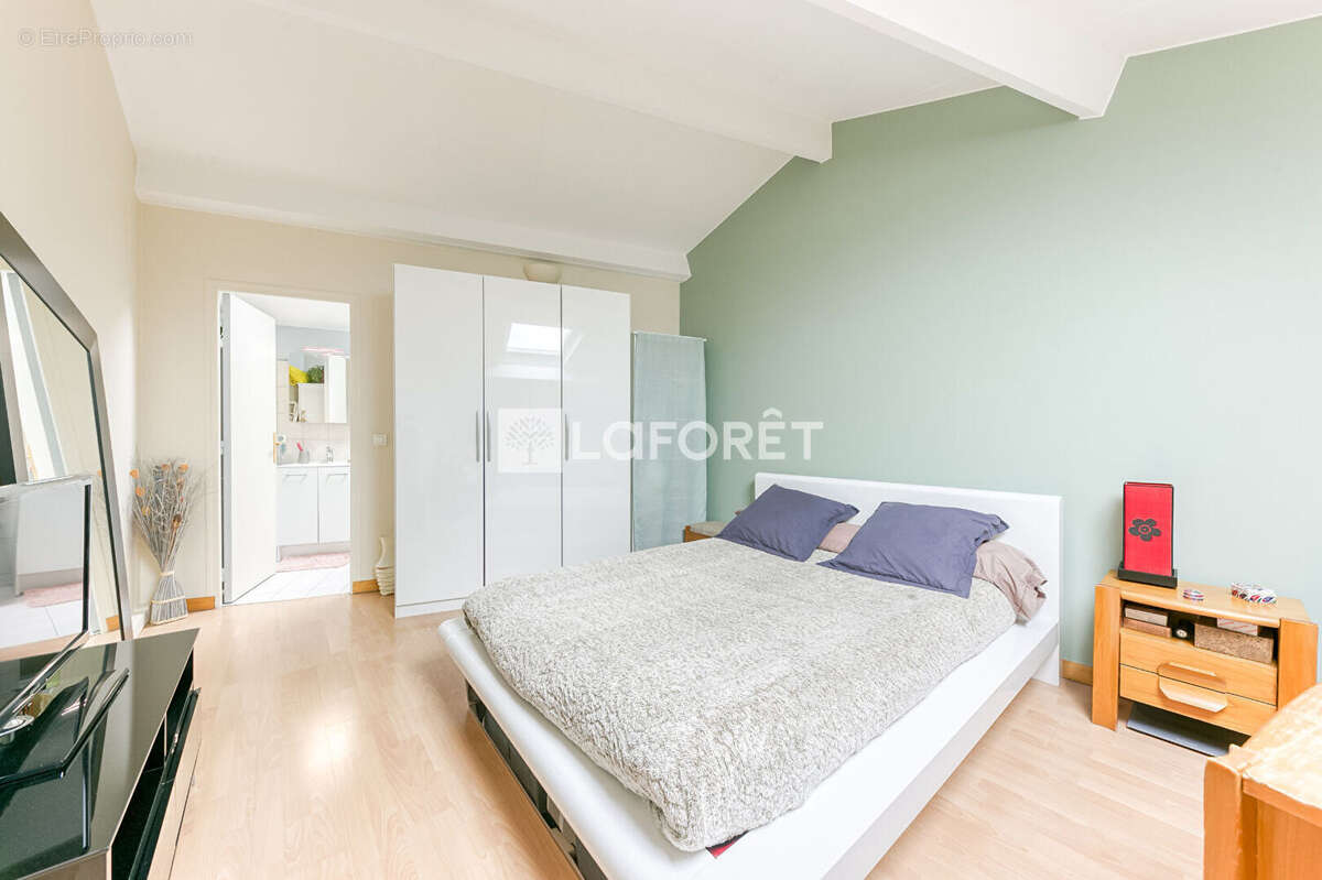 Appartement à PONTAULT-COMBAULT