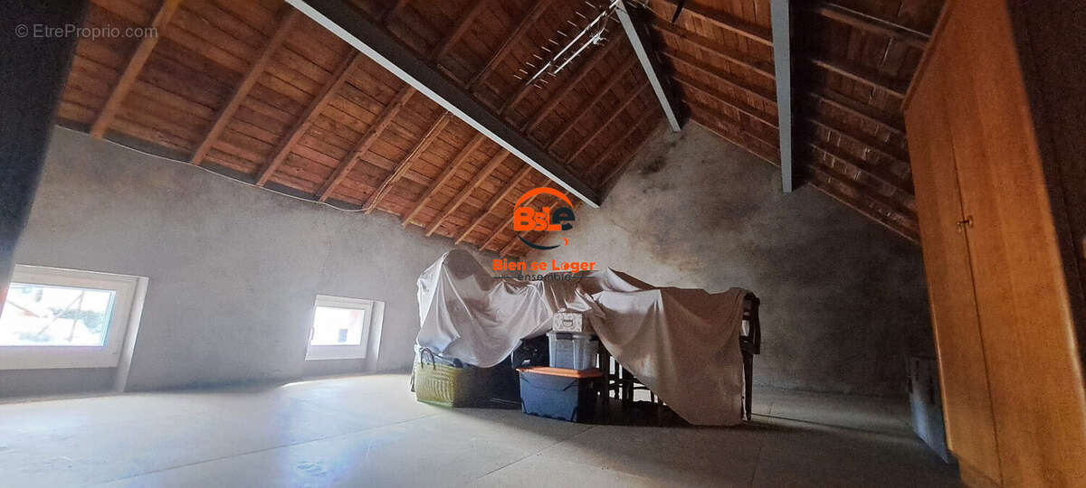 BSLE Immobilier Aigueperse maison 2 chambres grange jardin - Maison à AIGUEPERSE