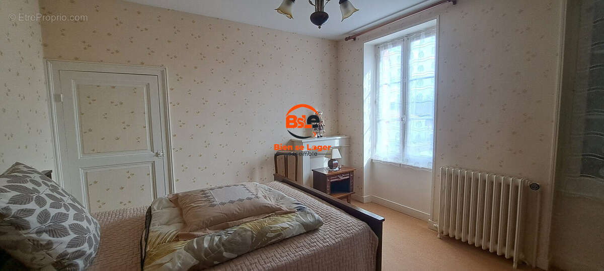 BSLE Immobilier Aigueperse maison 2 chambres grange jardin - Maison à AIGUEPERSE