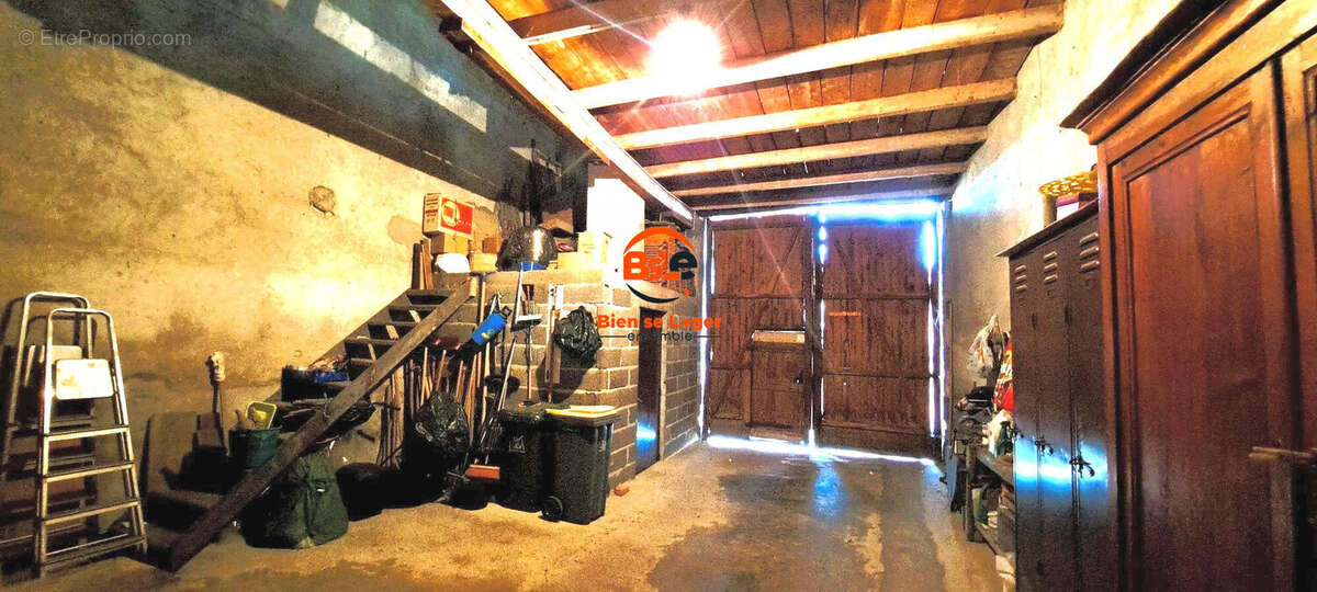 BSLE Immobilier Aigueperse maison 2 chambres grange jardin - Maison à AIGUEPERSE