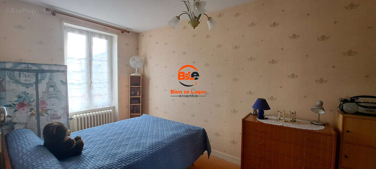 BSLE Immobilier Aigueperse maison 2 chambres grange jardin - Maison à AIGUEPERSE