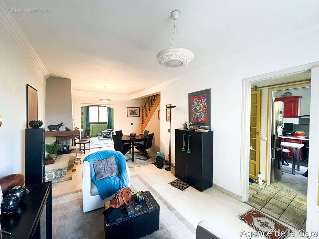 Maison à CARRIERES-SUR-SEINE