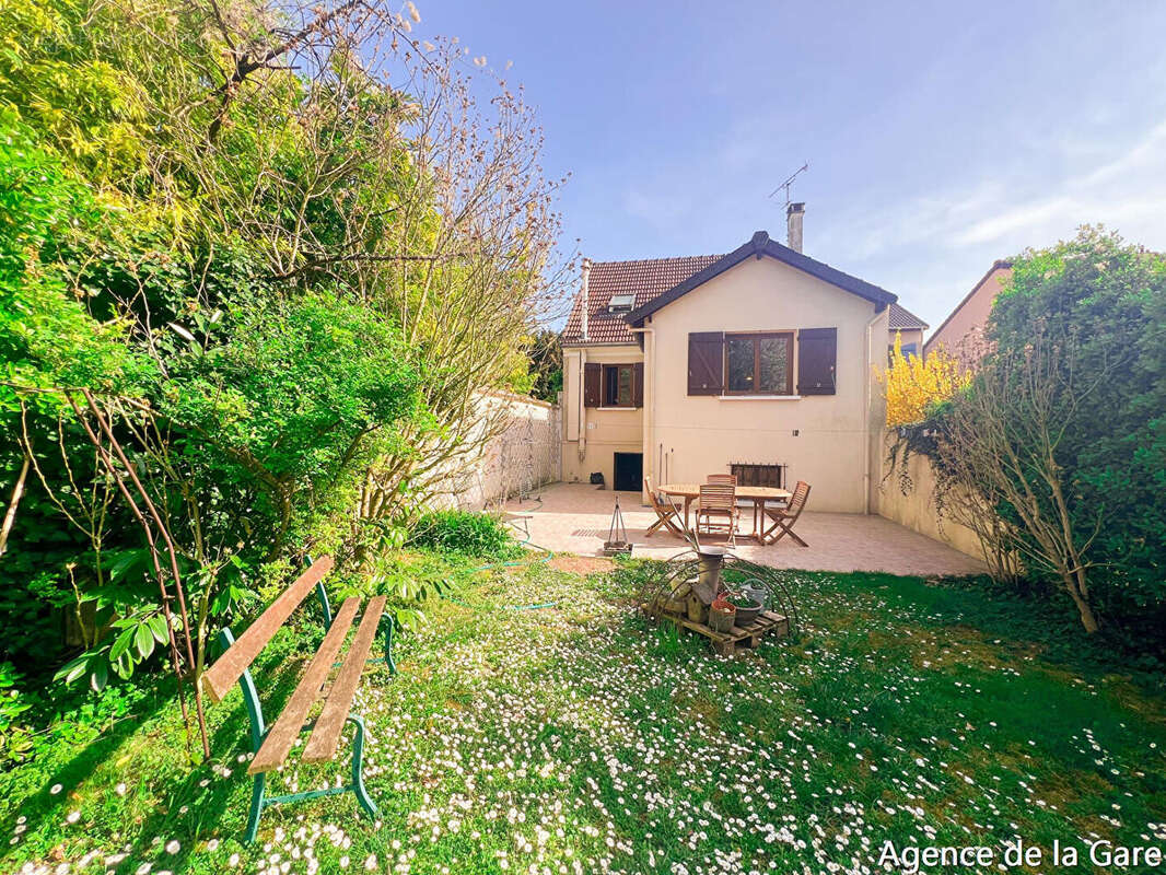 Maison à CARRIERES-SUR-SEINE