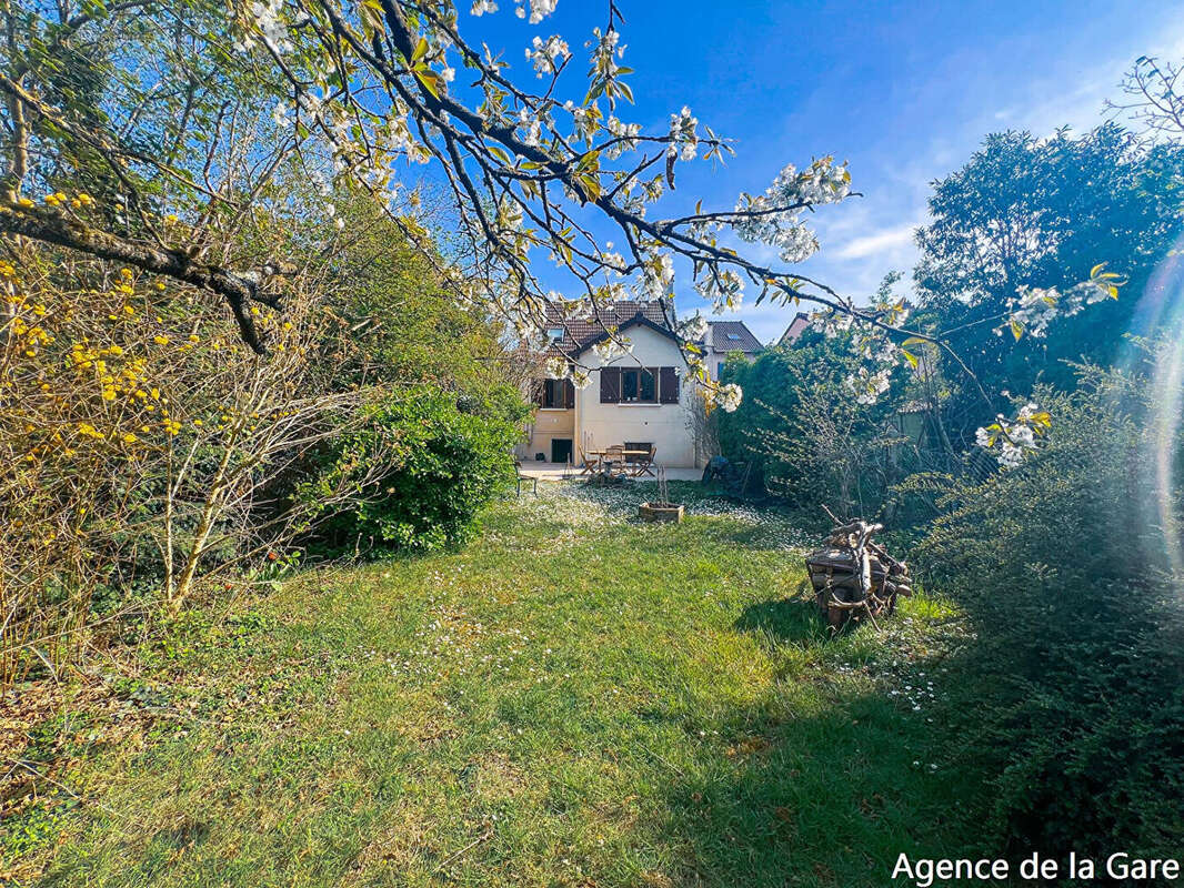 Maison à CARRIERES-SUR-SEINE
