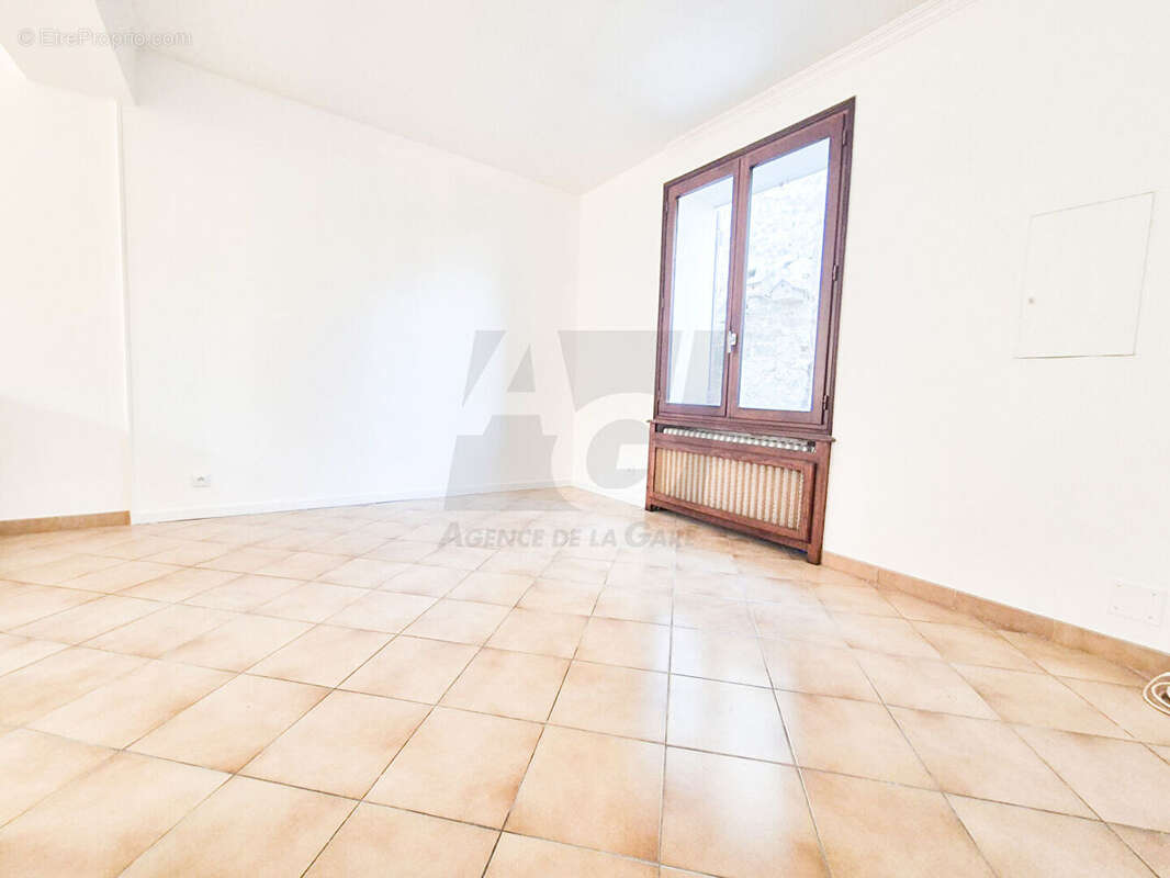 Appartement à CARRIERES-SUR-SEINE