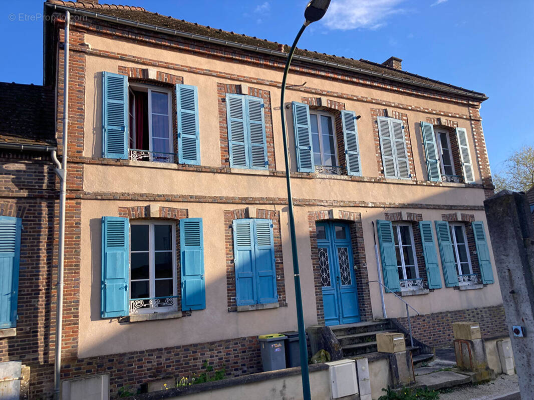 Appartement à AIX-EN-OTHE