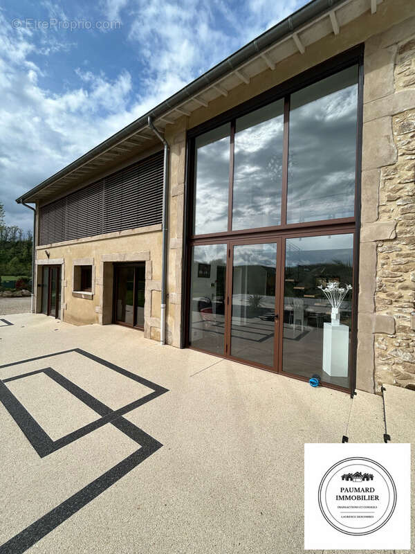 bâtisse exceptionnelle  - Maison à ROMANS-SUR-ISERE