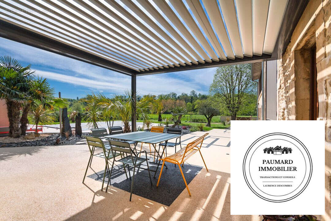 pergola  - Maison à ROMANS-SUR-ISERE