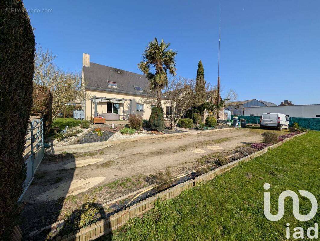 Photo 1 - Maison à LA CHAPELLE-AUX-FILTZMEENS