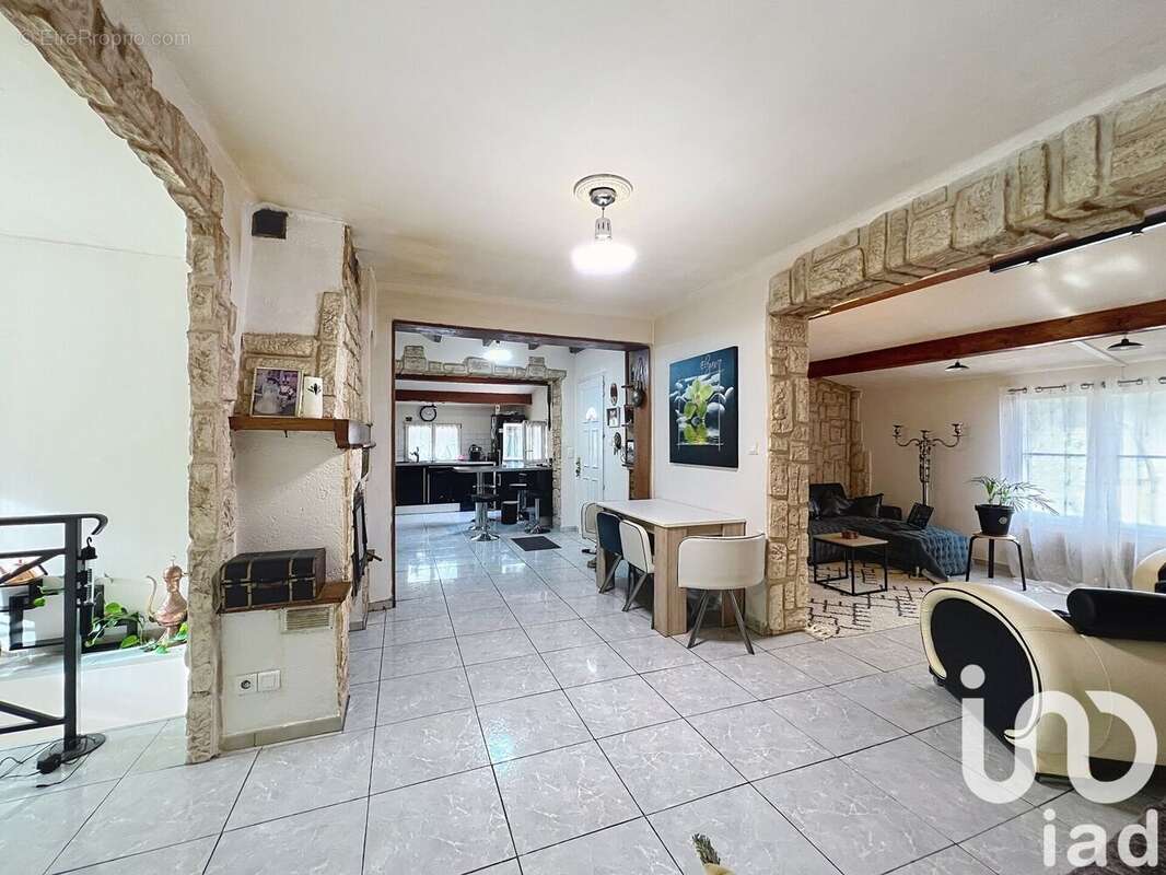 Photo 6 - Maison à LE COLLET-DE-DEZE