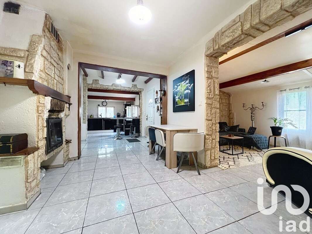 Photo 8 - Maison à LE COLLET-DE-DEZE