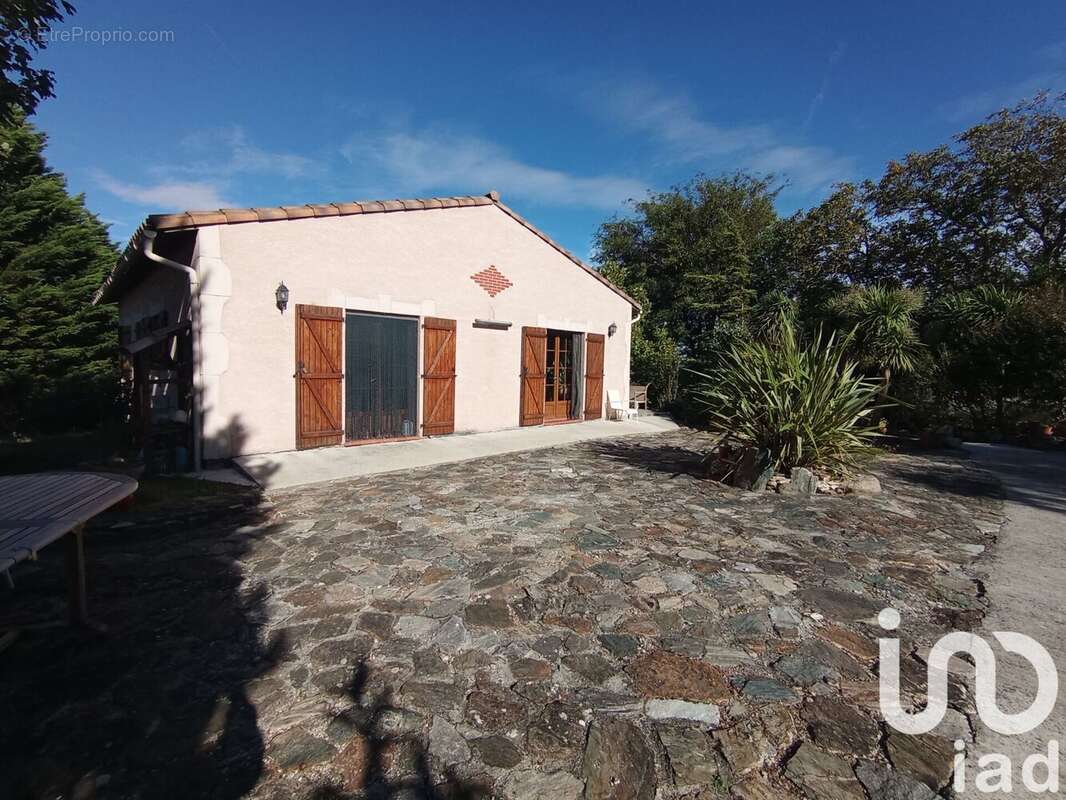 Photo 2 - Maison à LA POMAREDE