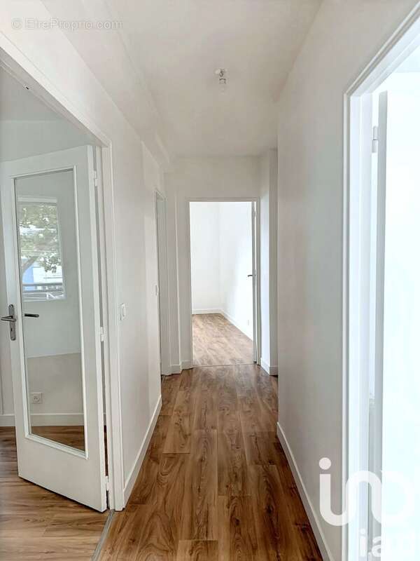 Photo 2 - Appartement à SAINT-DENIS