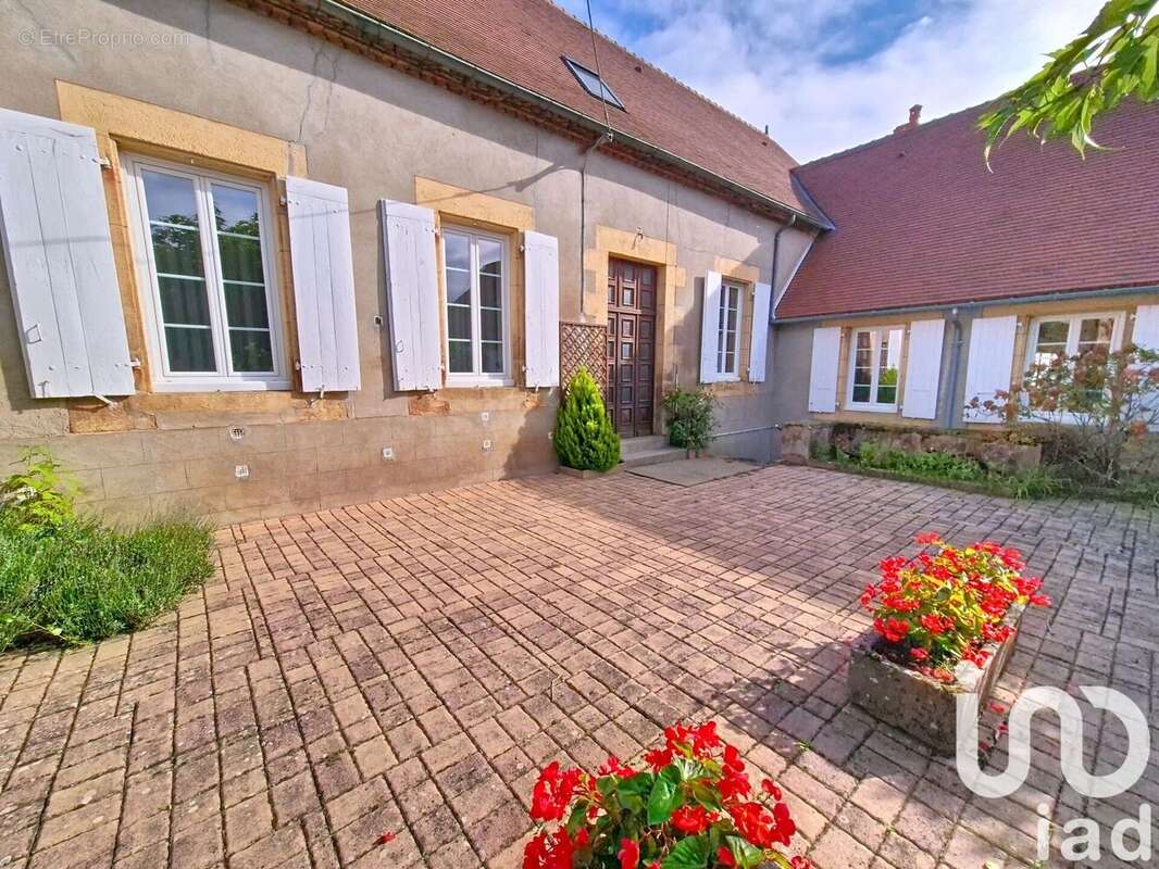 Photo 2 - Maison à CHATEL-DE-NEUVRE