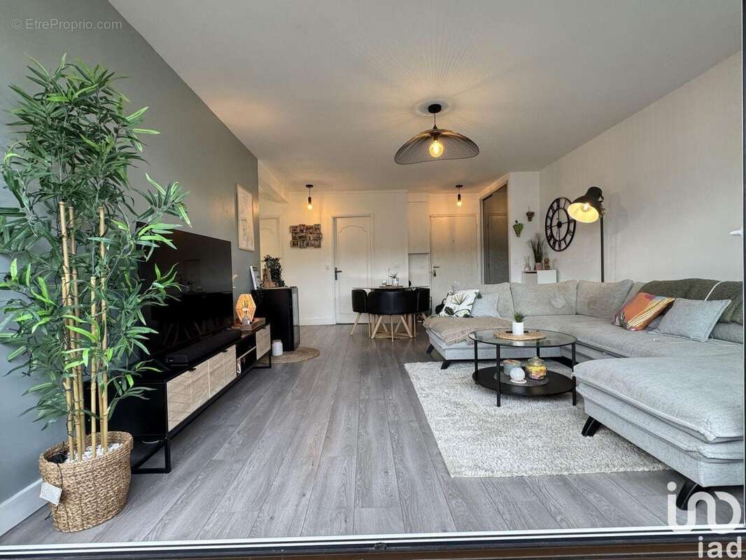 Photo 2 - Appartement à SUCY-EN-BRIE