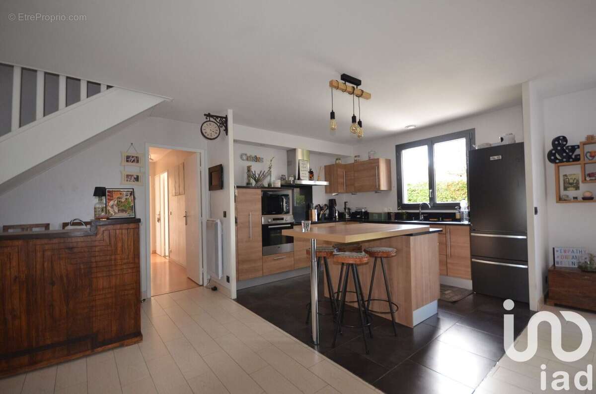 Photo 4 - Maison à VOISINS-LE-BRETONNEUX