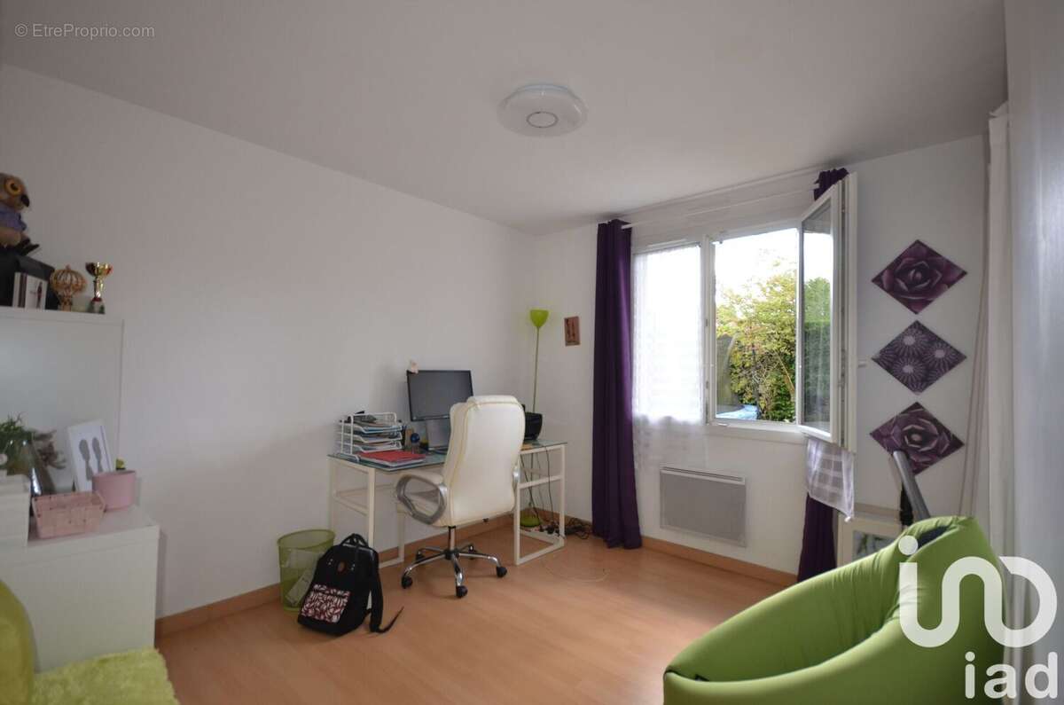 Photo 6 - Maison à VOISINS-LE-BRETONNEUX