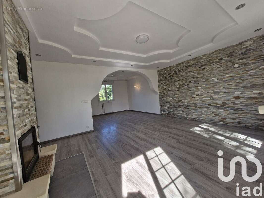 Photo 7 - Maison à ROMILLY-SUR-SEINE