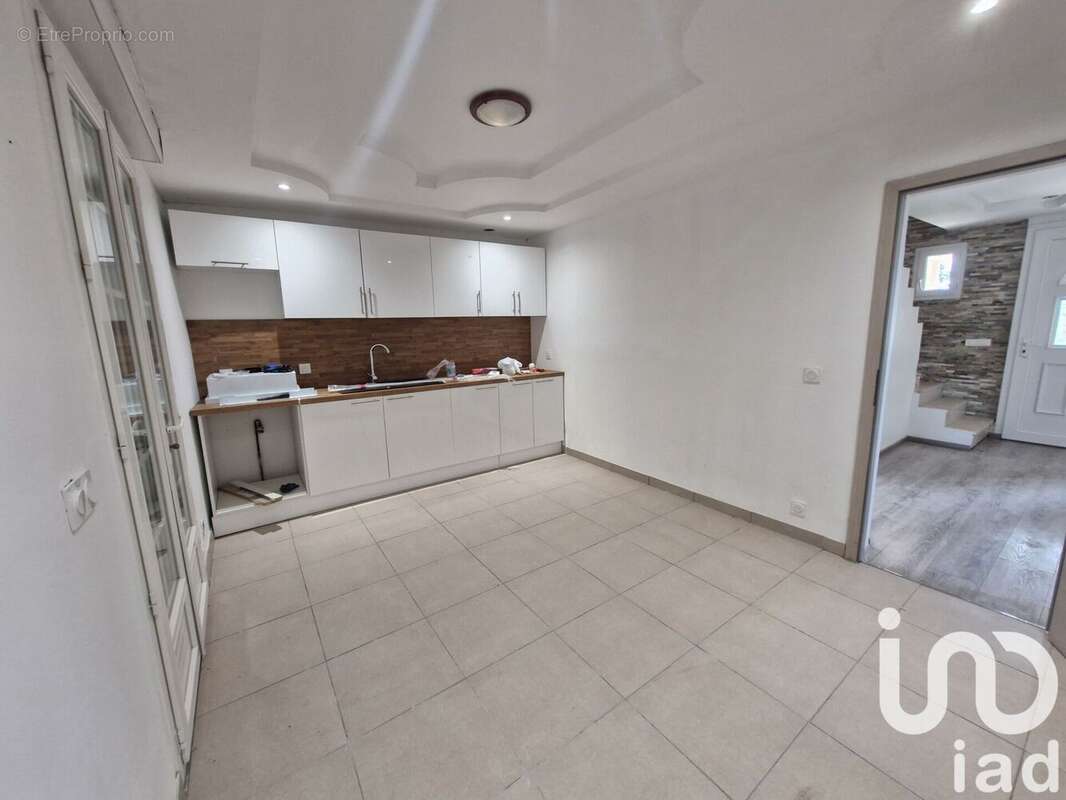 Photo 9 - Maison à ROMILLY-SUR-SEINE