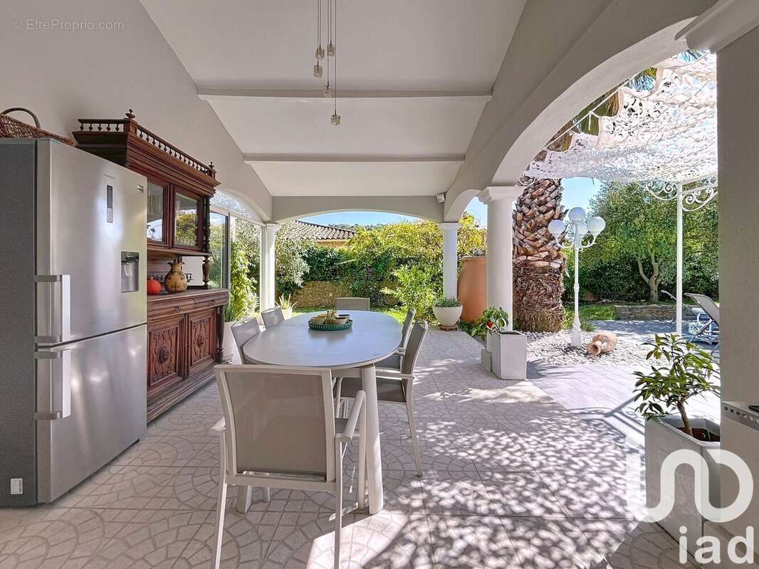 Photo 6 - Maison à LE CASTELLET