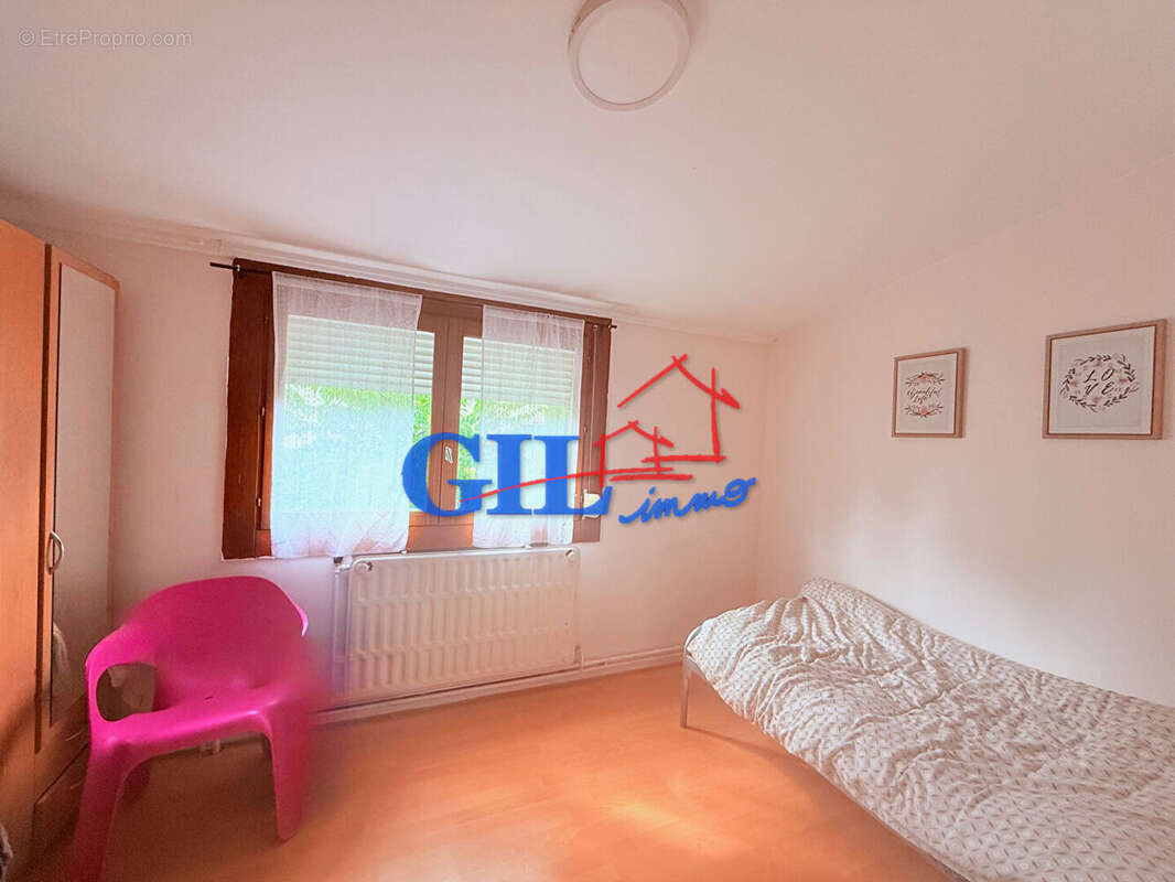 Maison à SAVIGNY-LE-TEMPLE