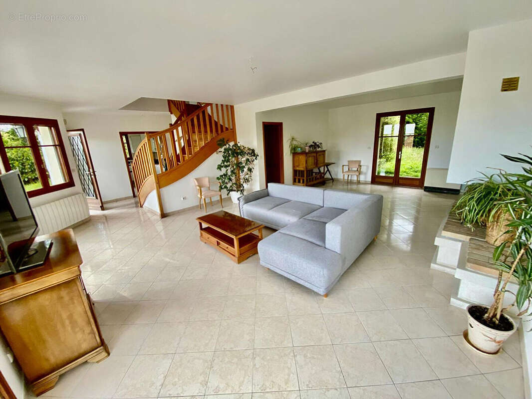 Maison à SAINT-LEU-LA-FORET