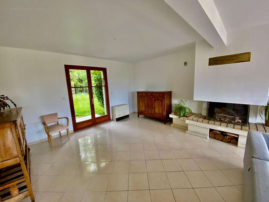 Maison à SAINT-LEU-LA-FORET