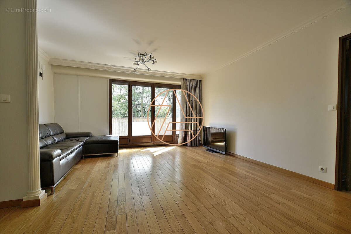 Appartement à SAINT-MAUR-DES-FOSSES