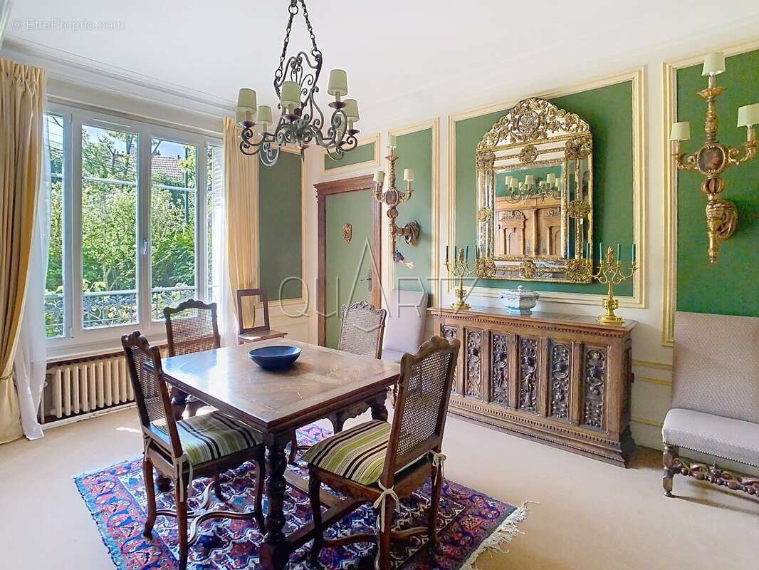 Maison à LE CHESNAY