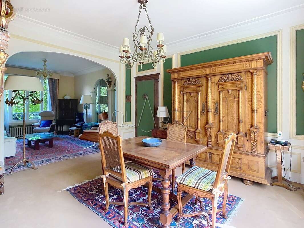 Maison à LE CHESNAY