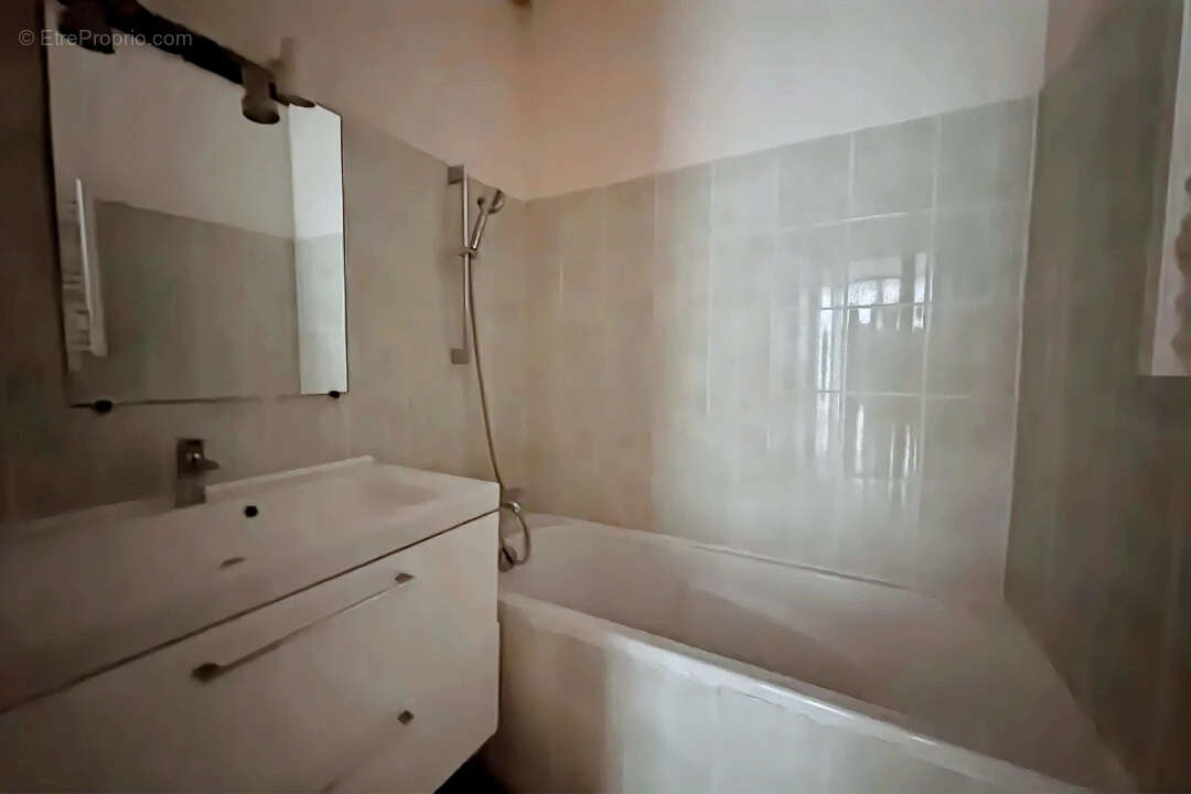 Appartement à SORGUES