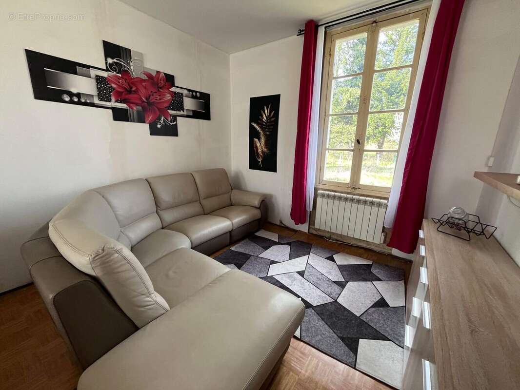 Séjour - Maison à CHAMPAGNAC