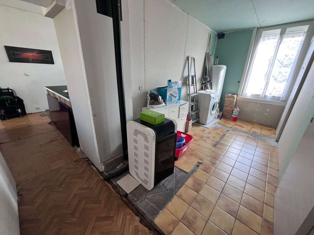 Maison à CHAMPAGNAC