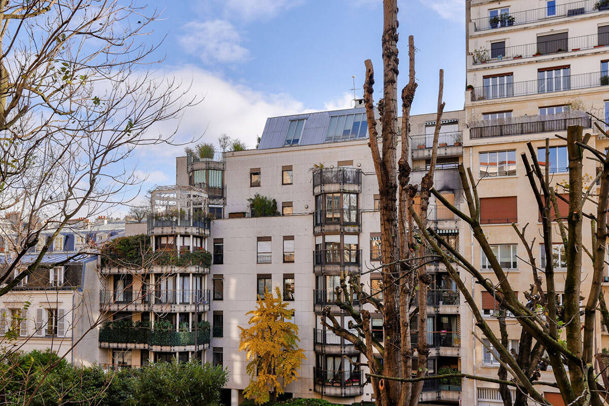 Appartement à PARIS-16E