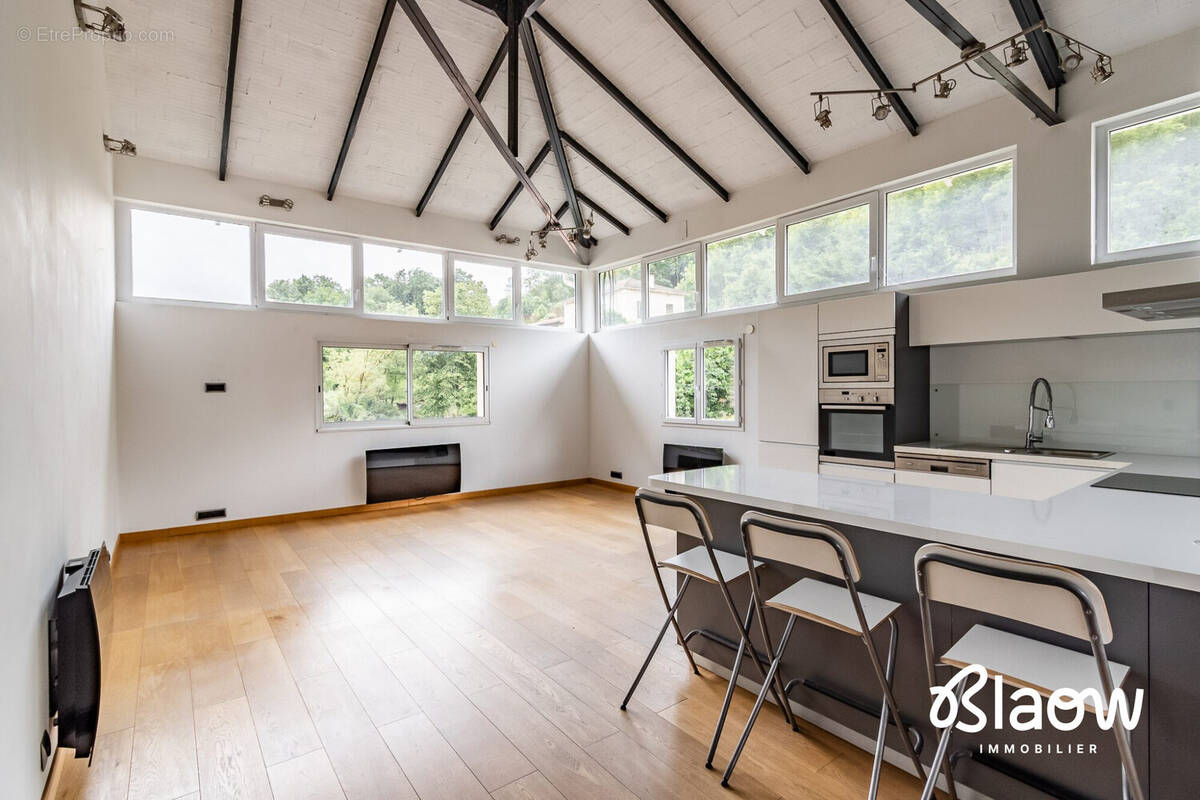 Appartement à SAINT-PAUL-EN-JAREZ