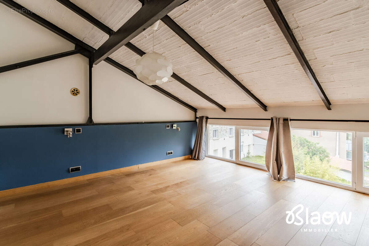 Appartement à SAINT-PAUL-EN-JAREZ