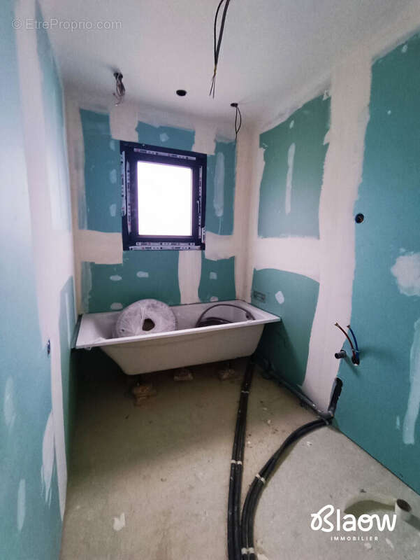 Maison à SAINT-LAURENT-DE-MURE