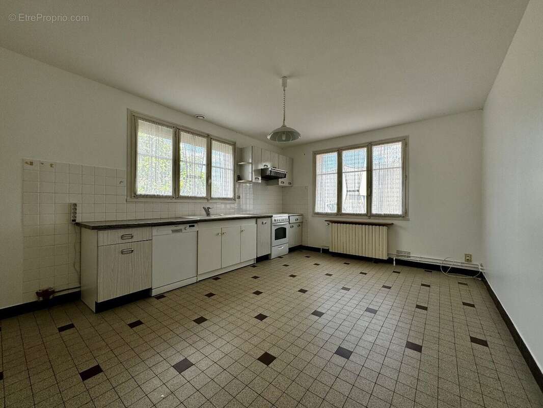 Maison à FAY-AUX-LOGES