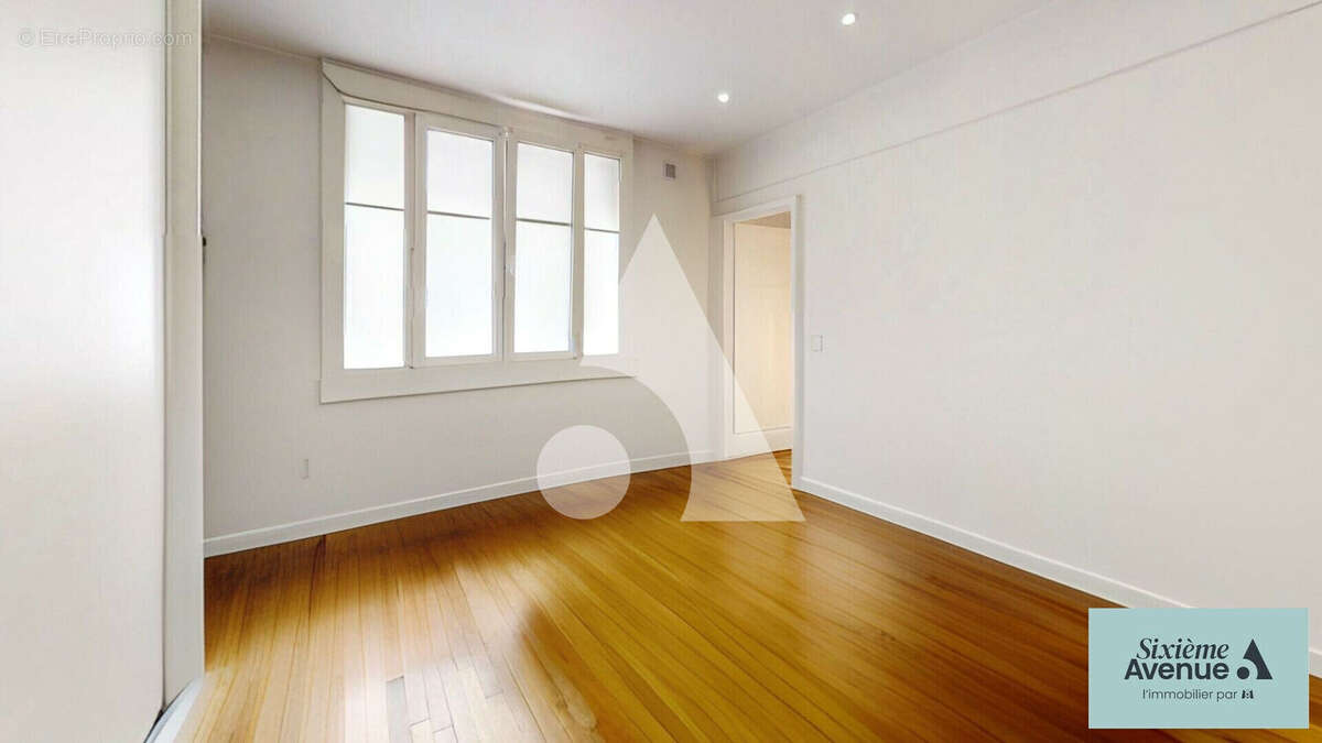 Appartement à LA GARENNE-COLOMBES