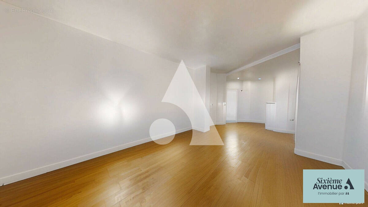 Appartement à LA GARENNE-COLOMBES