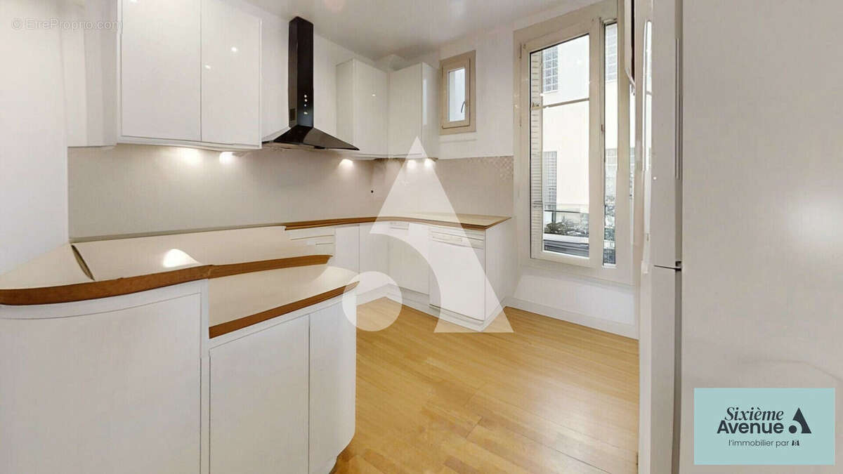 Appartement à LA GARENNE-COLOMBES