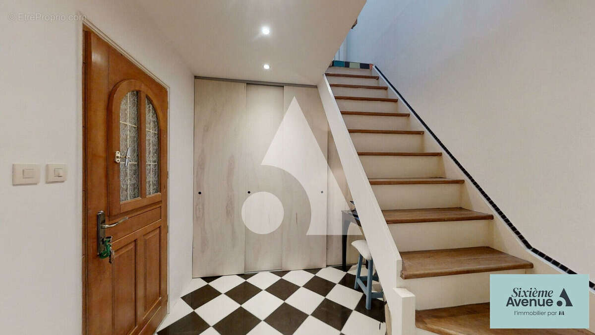 Appartement à LA GARENNE-COLOMBES