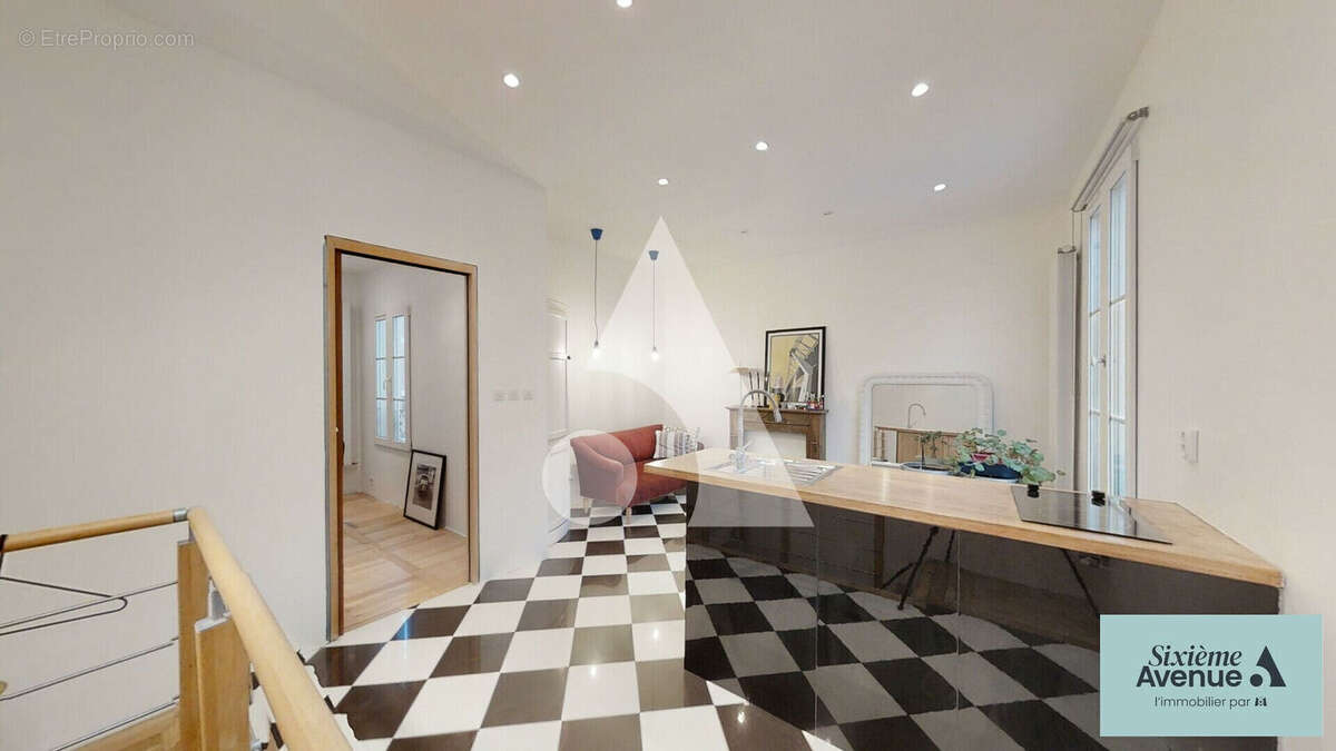 Appartement à LA GARENNE-COLOMBES