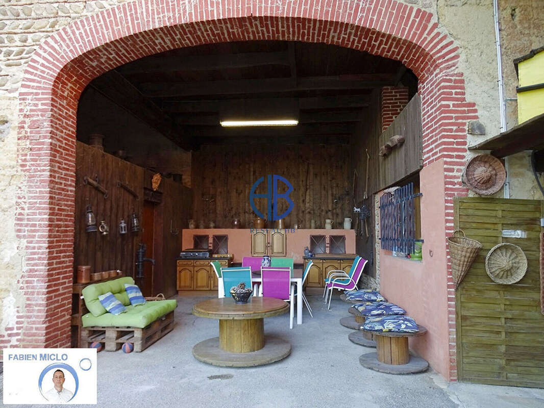 Maison à SAINT-SIMEON-DE-BRESSIEUX