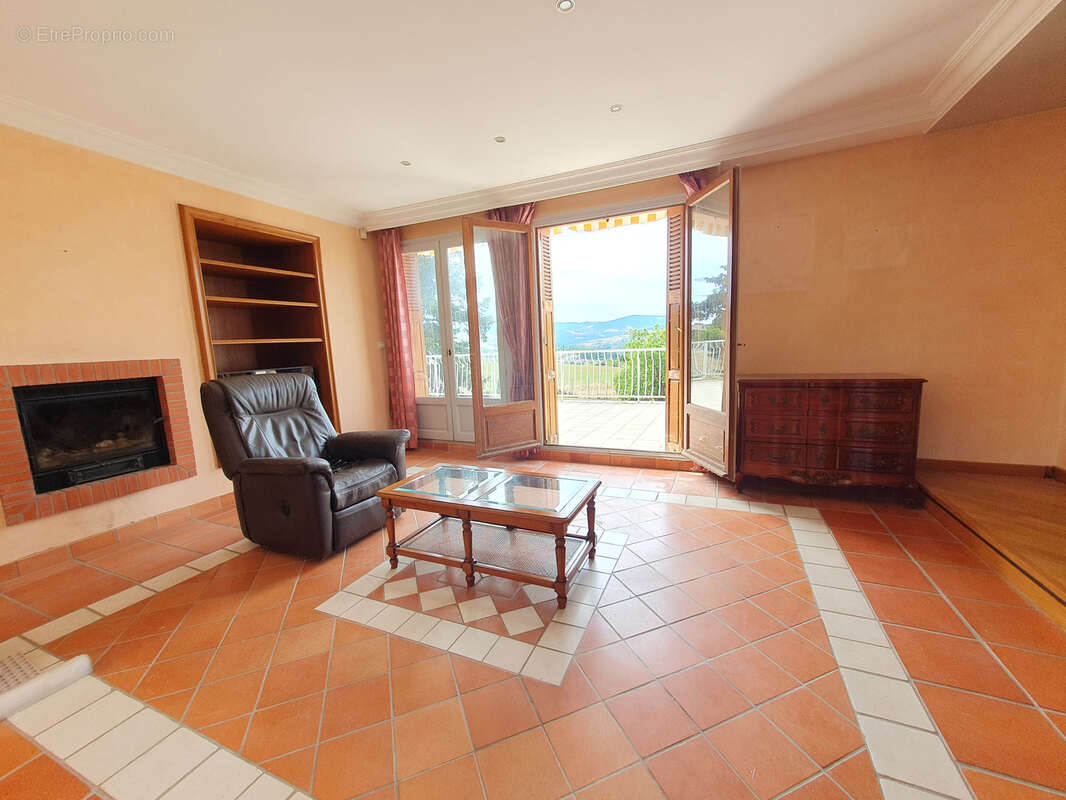 Maison à SAINT-MARTIN-LA-PLAINE